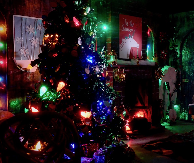 [Image: christmasroom2018.jpg]