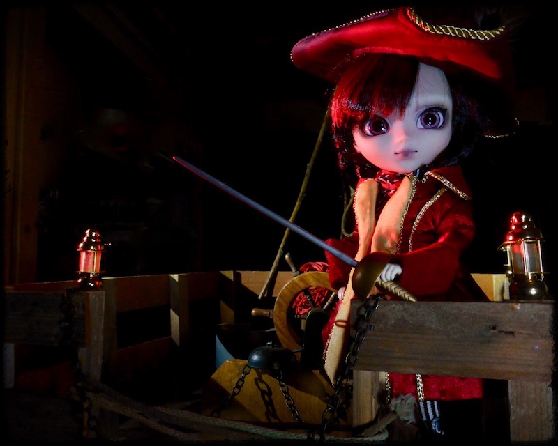 [Image: pullip_laura_pirate.jpg]